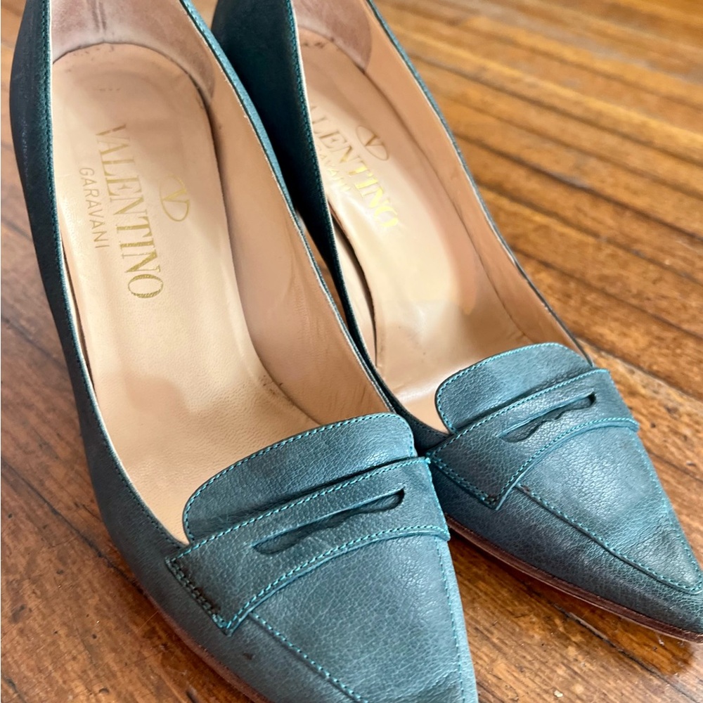 Vintage Valentino Green Leather Pointed-Toe Heels